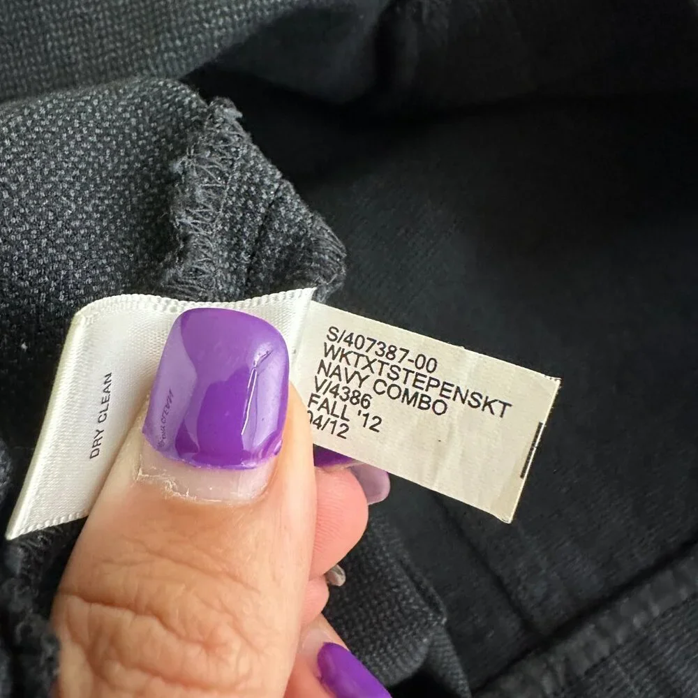 2/$30 Banana Republic Weekend Textured Pencil Skirt Navy Combo 0 #A1359